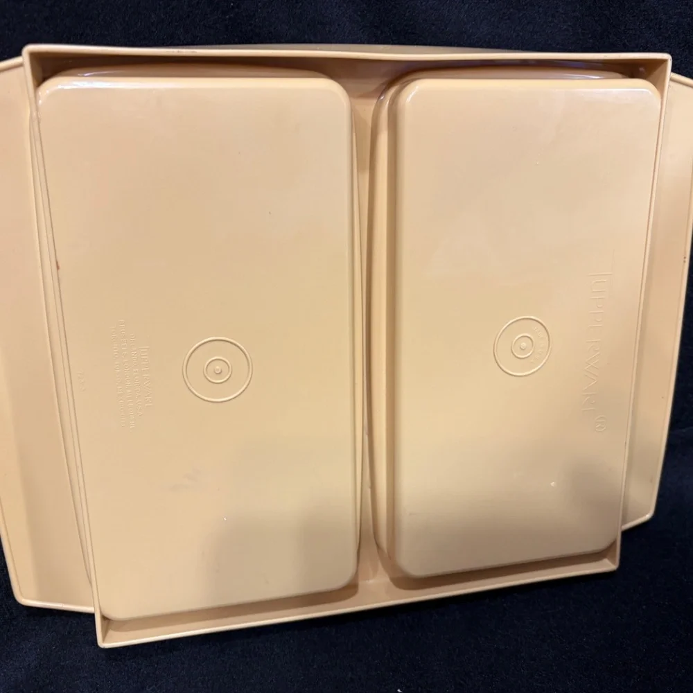 Vintage Tupperware Deviled Egg Carrier Storage Golden Yellow #723 Clear Lid #722
